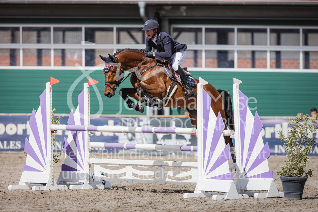 230411_Mühlen_03SprPf-L-347 | Deine schönsten Turniermomente als professionelle Fotos! Entdecke hochwertige Pferdesport-Fotografie im Online-Shop. Jetzt Fotos finden & bestellen!