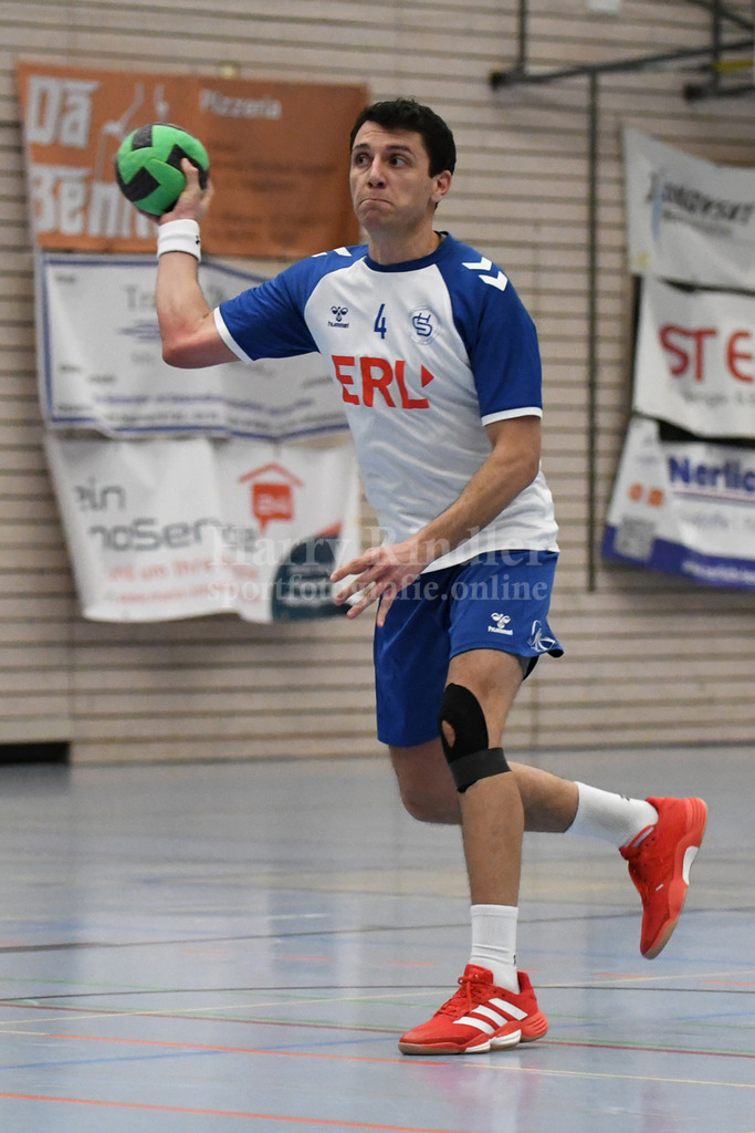 HC Deggendorf : TSV Simbach II   | Valentin Lotos  (HC Deggendorf  #4) - Realisiert mit Pictrs.com