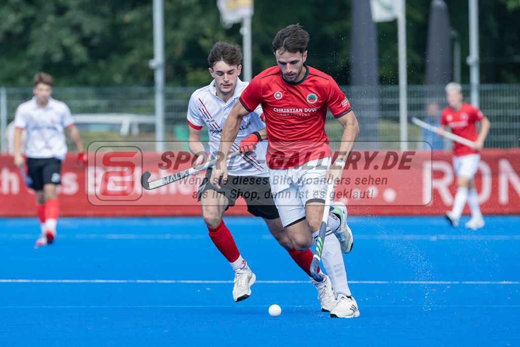 HK_20230923_104378 | 1. Bundesliga Herren Crefelder HTC - TSV Mannheim am 23.9.2023 CHTC, Krefeld , Koen Visser ( TSV Mannheim #11 ) , Bachmann Lucas Maximilian ( Crefelder HTC #15 )