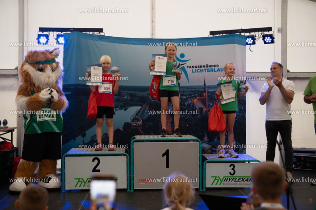 FSC08282 | Lichterlauf  - Realisiert mit Pictrs.com