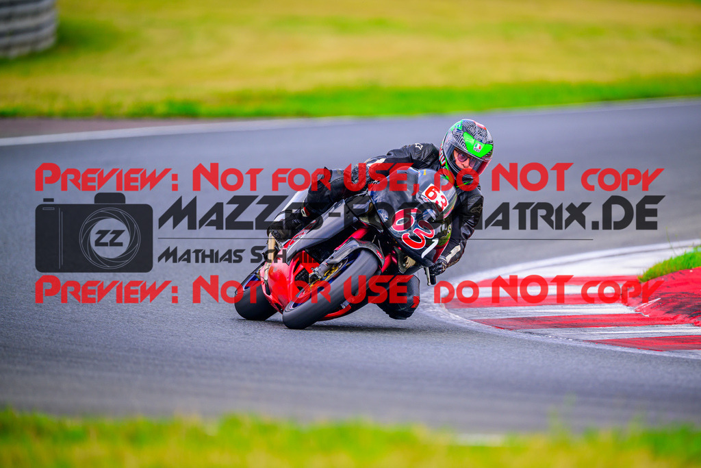 MaZZes_Fotomatrix_20250723_6007705_5795 | ROT