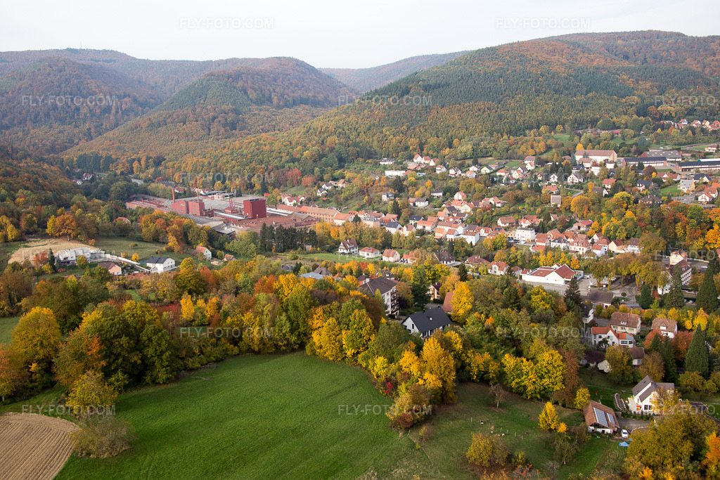 Aerial view: View of the town in Niederbronn-les-Bains in the state Bas-Rhin, France.Photo: IMG_084757.jpg taken on 10/24/2015 by Werner Riehm/FLY-FOTO.comResolution of the original: 5472 x 3648 px