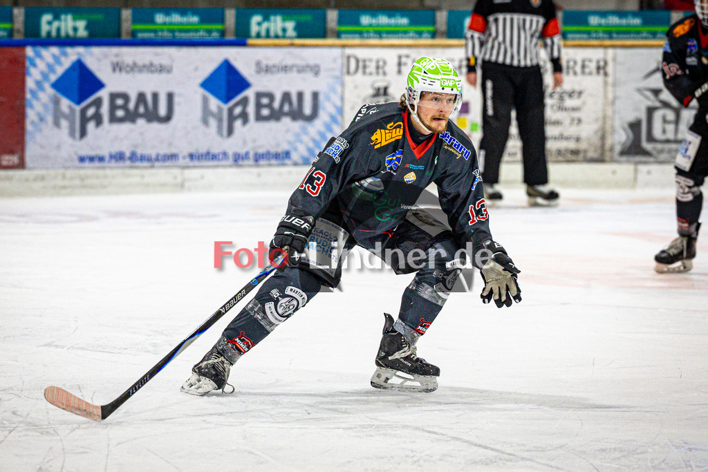 Peißenberg MINERS gegen ERV Schweinfurt | Eishockey Bayernliga 2025/26 Vorrunde 15. Spieltag, Peißenberg MINERS gegen ERV Schweinfurt, 20251130,Weiland PARRISH (MINERS 13) in Aktion,2025-11-30 in Peißenberg (flatbuy Arena Peißenberg), Weiland PARRISH (MINERS 13)Copyright: WolfgangxLindner www.foto-lindner.de