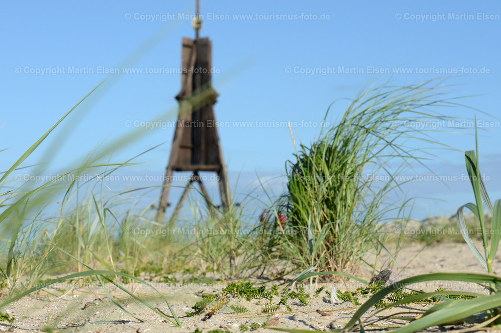Cuxhaven_ELS_8454140831a | Cuxhaven - Aufnahmedatum: 26.08.2014, Aufnahmehöhe:  m, Koordinaten:  - , Bildgröße: 4781 x  3182 Pixel - Copyright 2014 by Martin Elsen, Kontakt: Tel.: +49 157 74581206, E-Mail: info@schoenes-foto.deSchlagwörter:Kugelbake,Döse,Strand,Kurort,Cuxhaven,Schiff,Schiffe, - Realisiert mit Pictrs.com
