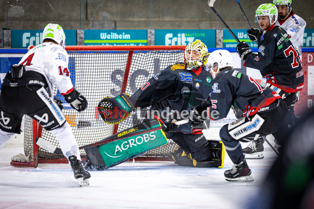 MINERS Meet&amp;Greet Showtraining | MINERS Meet & Greet 2025, MINERS Meet&amp;Greet Showtraining, 20250906,, 2025-09-06 in Peißenberg  (Eishalle Peißenberg), Joshua BARON, Copyright: WolfgangxLindner www.foto-lindner.de