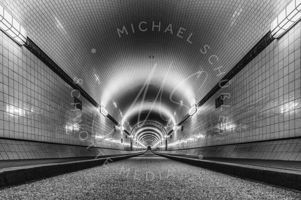 2021-07-13 Hamburg - 040-Edit | Der alte Elbtunnel - Realisiert mit Pictrs.com