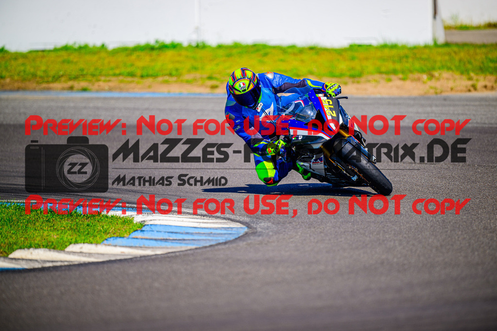 MaZZes_FotoMatrix_240520_6021986_7428 | WEISS