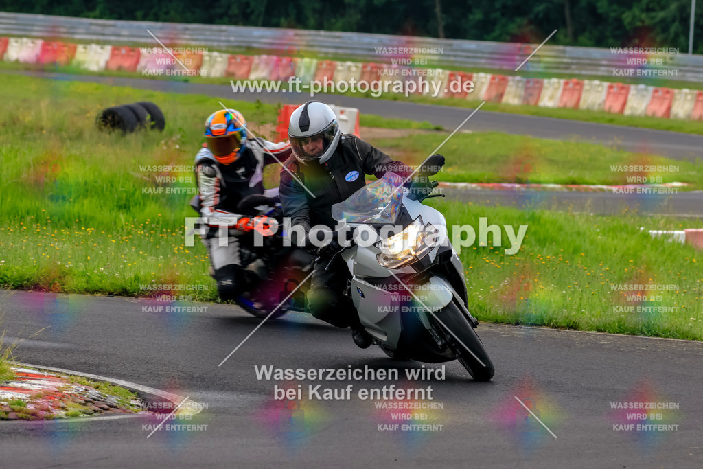 VBK-6511 | Hier findet Ihr Bilder von Touristenfahrten auf der Nürburgring Nordschleife oder von anderen Veranstaltungen die ich besucht habe. Viel Spass beim Durch Schauen 