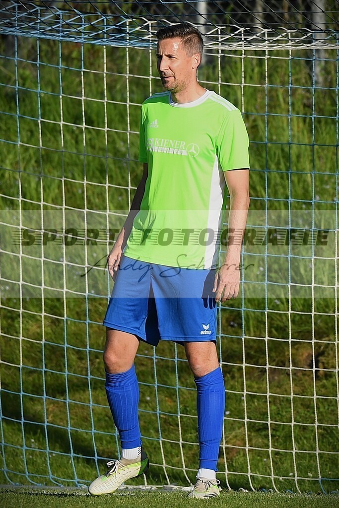 hDSC_2498 | Kaufen Sie Sportbilder im Onlineshop von Andy Scherrer Sportfotografie. Faszinierende Bilder von Sportevents aus der ganzen Schweiz. Fussball, Frauenfussball, Unihockey, Handball, Schwingen und weiteren Sportarten. - Realisiert mit Pictrs.com