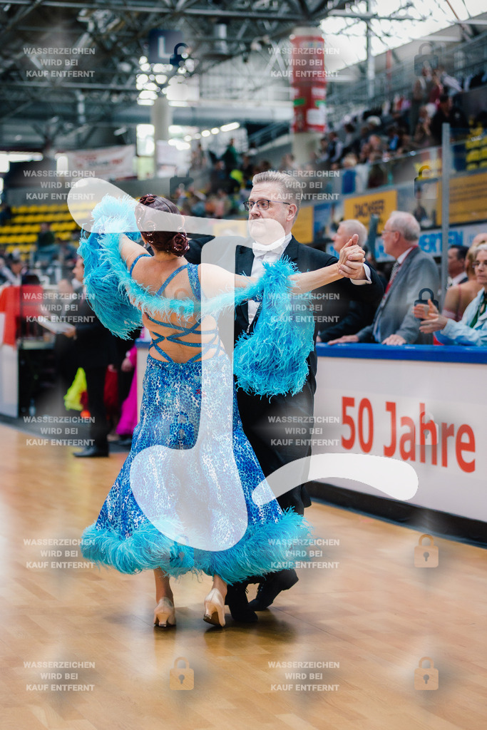Hessen Tanzt WDSF Open Senior III Standard 99th (275) Lars Leschinger _ Julia Frangipani (TSZ Blau-Gold Casino Darmstadt)-2025-05-17-8206 | Webshop for digital downloads and prints of dance sport, event & show photographer Julian Link - Realisiert mit Pictrs.com