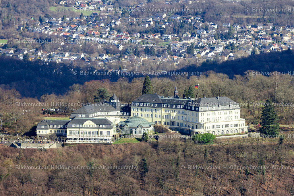 Luftbilder Königswinter-0091 | Luftbildfotografie Gebäudekomplex der Hotelanlage Steigenberger Grandhotel &amp; Spa Petersberg in Königswinter im Bundesland Nordrhein-Westfalen, Deutschland. - Realisiert mit Pictrs.com