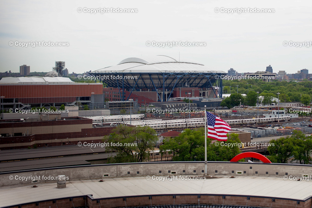 Vereinigte Staaten von Amerika_ USA_ New York City_ NYC_ 20.05.2024-12 | 20.05.2024, Vereinigte Staaten von Amerika, USA, New York City, NYC im Bild diverse Stadtansichten New York City, Wolkenkratzer, Essen, U-Bahn, Menschen, Stadion, Baseball, Yankees, Mets, Manhatten, East River, Trump, Macy, Verkehr, AutosNew York City ist eine Weltstadt an der Ostkueste der Vereinigten Staaten. Sie liegt im Bundesstaat New York und ist mit rund 8,8 Millionen Einwohnern die bevoelkerungsreichste Stadt des Landes.Quelle: Wikipedia