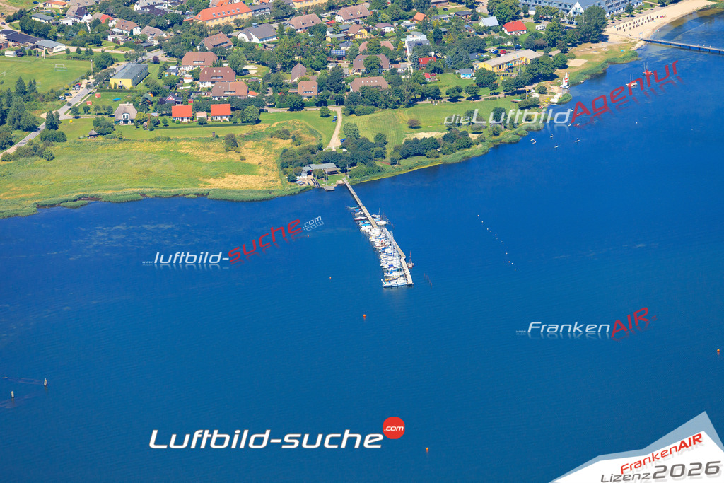 Die Luftaufnahme der Stadt Dranske wurde vom UL-Flugzeug heraus erstellt ( keine Drohne )- hohe Auflösung für beste Qualität