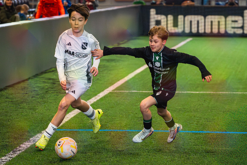 blr.pics-246 | Professionelle Fußball- und Sportfotografie. Spielbilder online ansehen und kaufen – Einzelbilder oder komplette Galerien in hoher Qualität. - Realisiert mit Pictrs.com