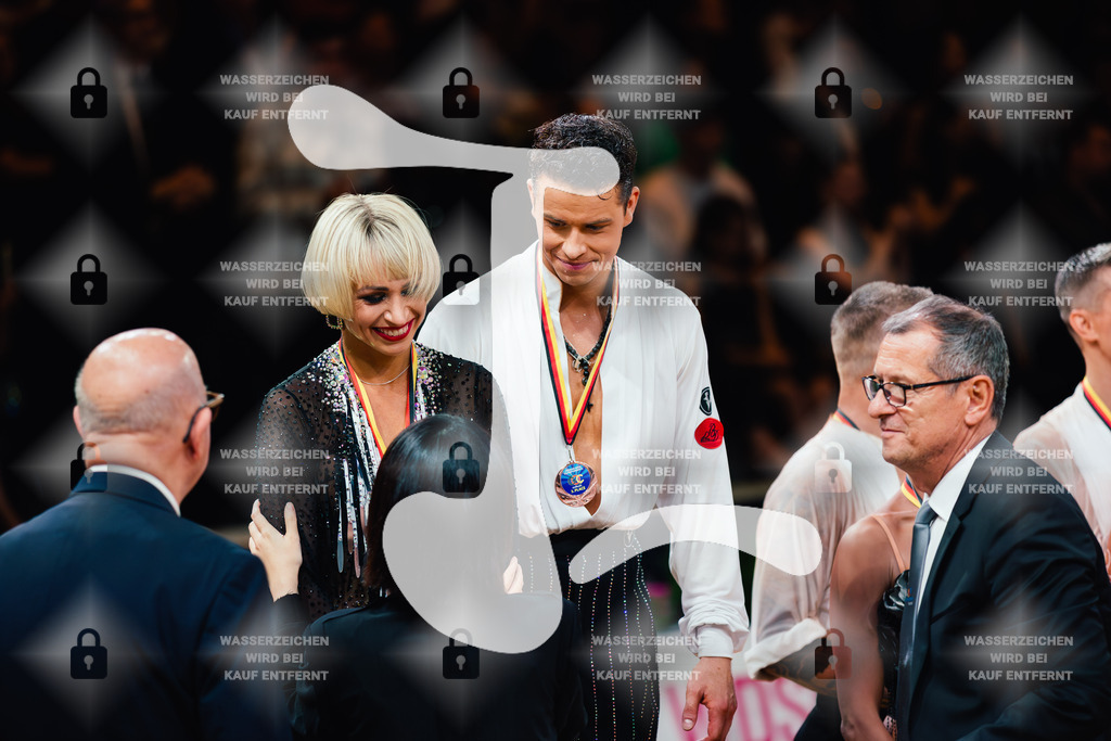 GOC 2025 - WDSF GrandSlam Latin Siegerehrung-2025-08-23-6289 | Webshop for digital downloads and prints of dance sport, event & show photographer Julian Link - Realisiert mit Pictrs.com