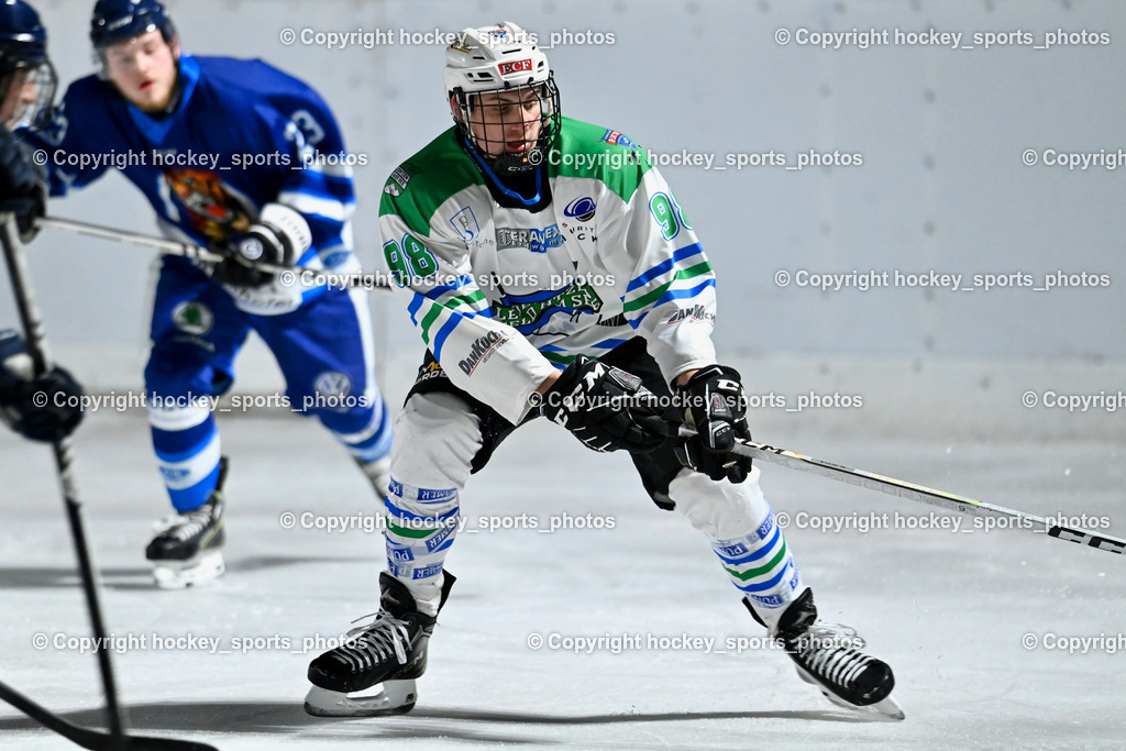 EC Tigers Paternion vs. EC Feld am See Ledenitzen | #98 Tschuitz Dominik Feld am See Ledenitzen, EC Tigers Paternion vs. EC Feld am See Ledenitzen, EC Tigers Paternion vs. EC Feld am See Ledenitzen am 19.01.2025 in Villach (Eisplatz Paternion), Austria, (Photo by Bernd Stefan)
