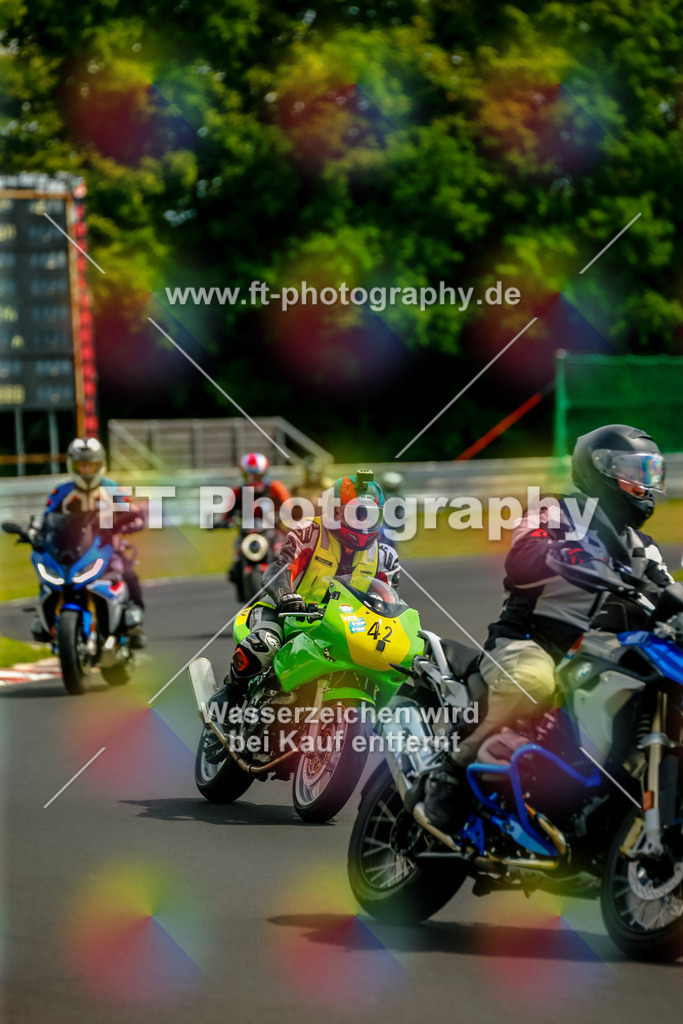 VBK-4926 | Hier findet Ihr Bilder von Touristenfahrten auf der Nürburgring Nordschleife oder von anderen Veranstaltungen die ich besucht habe. Viel Spass beim Durch Schauen 