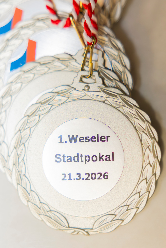 top-top.de 260321-101 | Foto, Video, Fotografie, Videografie, Fotobox, DJ, Discjockey, Musik, Musikbox, Veranstaltung, Photobooth, Amazon, Ebay, Buchtipp, Bestseller, Autor, Verlag, Buch, Wesel, Hamminkeln, NRW, Dinslaken, Rees, Drohne, Hochzeit, Party, Fotobox, Wesel, Fotograf