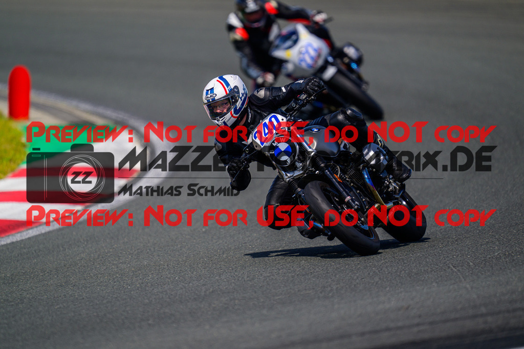 MaZZes_FotoMatrix_240725_6007705_5572 | BLAU