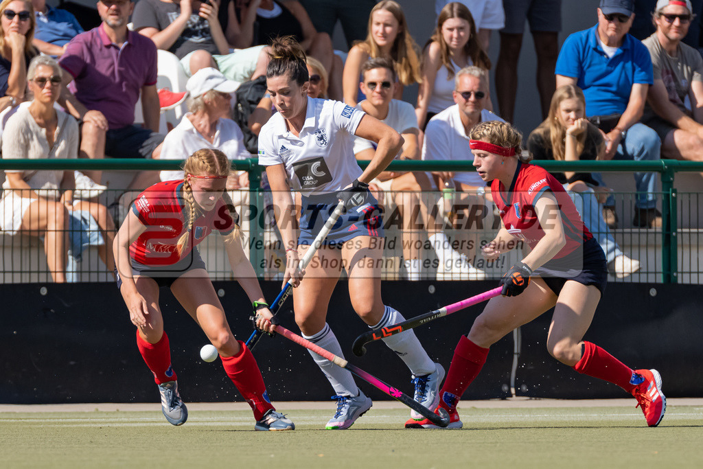 HK_20220903_109659 | 1. Bundesliga Damen Düsseldorfer HC - Berliner HC am 3.9.2022 DHC Düsseldorf, Düsseldorf , Agustina Albertarrio ( Düsseldorfer HC #9 )