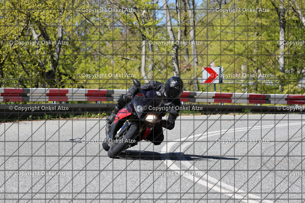 IMG_7744 | Fotograf am Kyffhäuser. Onkel Atze. Kyffhäuser Rennstrecke. Café36. Motorsportfotografie. - Realisiert mit Pictrs.com