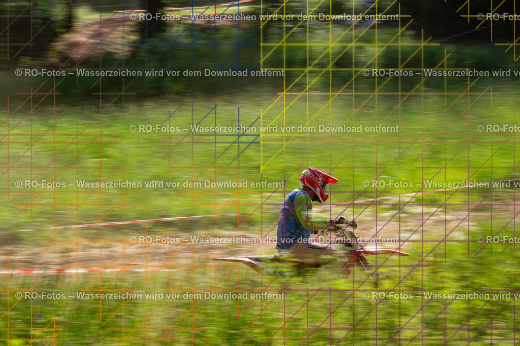 Wolfshausen 3 Lauf -1070 | Sportfotografie von RO-Fotos: Motorsport, Motocross, Enduro, Laufveranstaltungen und Triathlon. Professionelle Fotos von Sportlern und Events. - Realisiert mit Pictrs.com