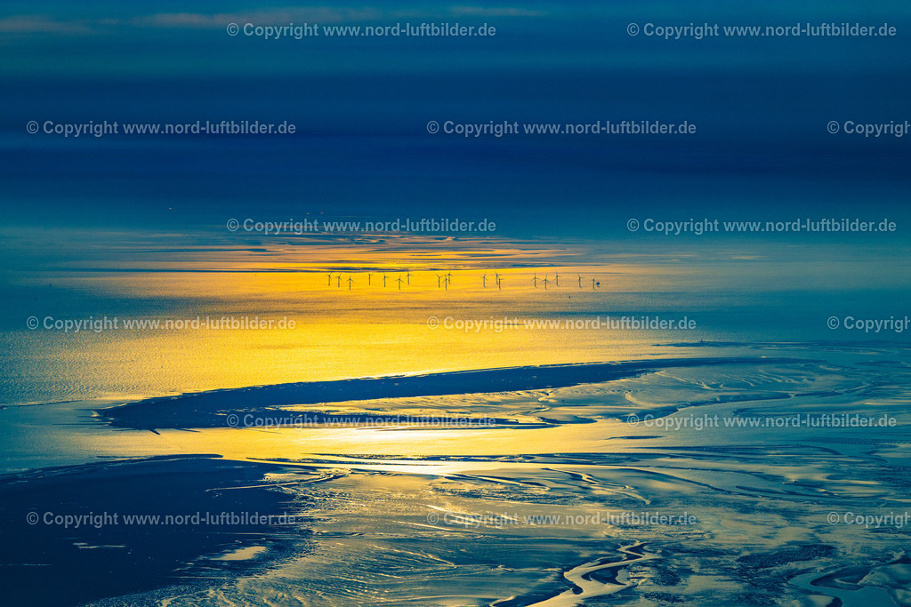 Wangerooge_Im_Sonnenuntergang_ELS_4584190523 | LANGEOOG 19.05.2023 Sonnenuntergang über der Landschaft in Langeoog auf der Insel Langeoog im Bundesland Niedersachsen, Deutschland. Weiterführende Informationen bei: Kurverwaltung Nordseeheilbad Wangerooge. // Sunset over the countryside in Langeoog on island Langeoog in the state Lower Saxony, Germany. Further information at: Kurverwaltung Nordseeheilbad Wangerooge. Foto: Martin Elsen