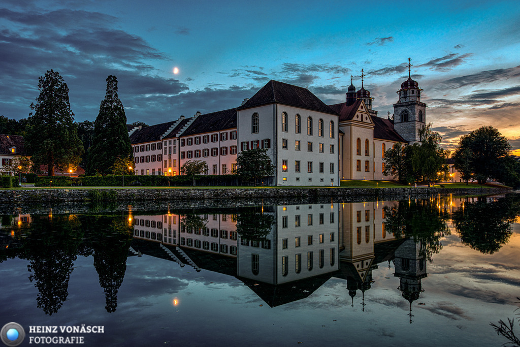 Alte_Architektur_0055 | Alle Bilder von Heinz Vonäsch Fotografie können alle zu günstigen Preisen gekauft werden! Download der Bilder, Ausdrucke, Postkarten, Tassen T-Shirts, Kalender, Alu- Dibond usw. - Realisiert mit Pictrs.com