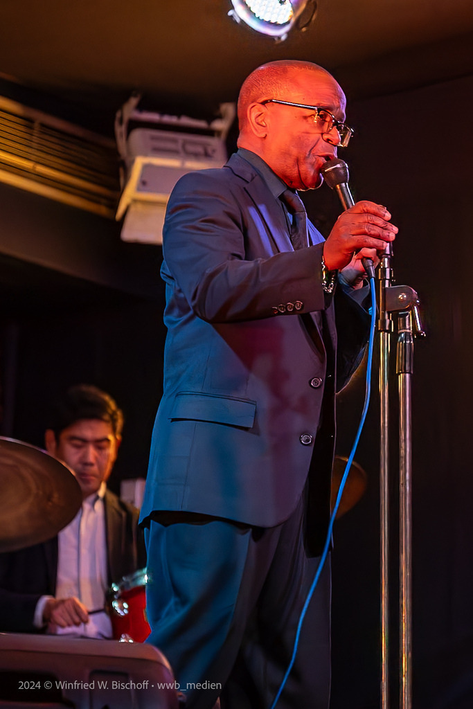 wwb-2411-0122 | <Fotografie> <Video> <Film> <Winfried Bischoff> - Realisiert mit Pictrs.com