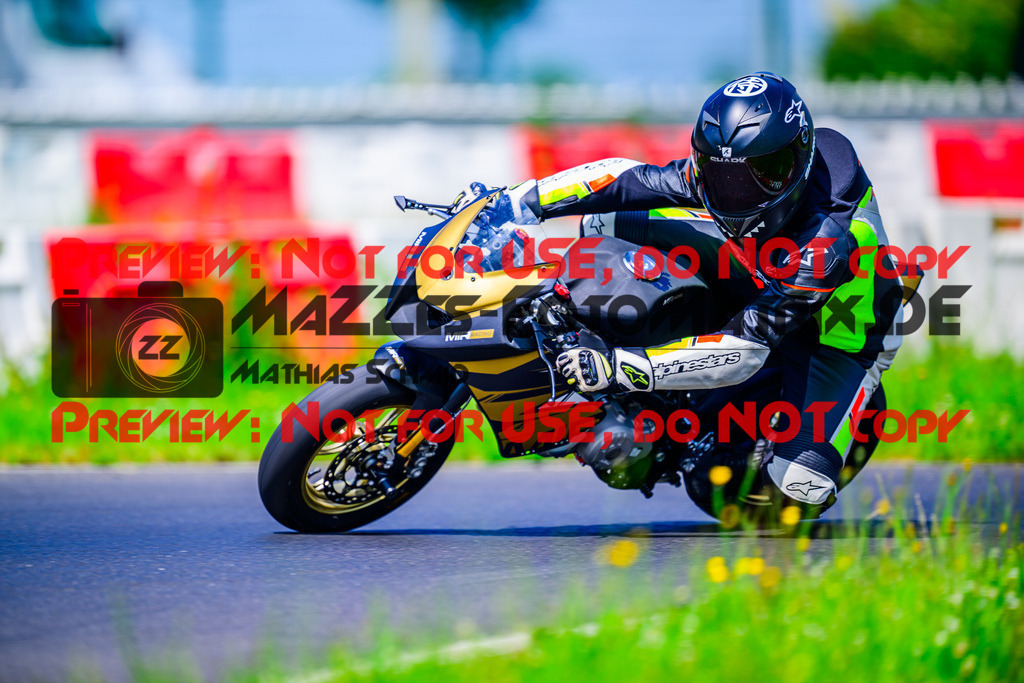 MaZZes_FotoMatrix_240604_6007705_3770 | Fotograf Mathias Schmid
Sportfotograf,
Eventfotograf,
Hochzeitsfotograf,
Portraitfotograf