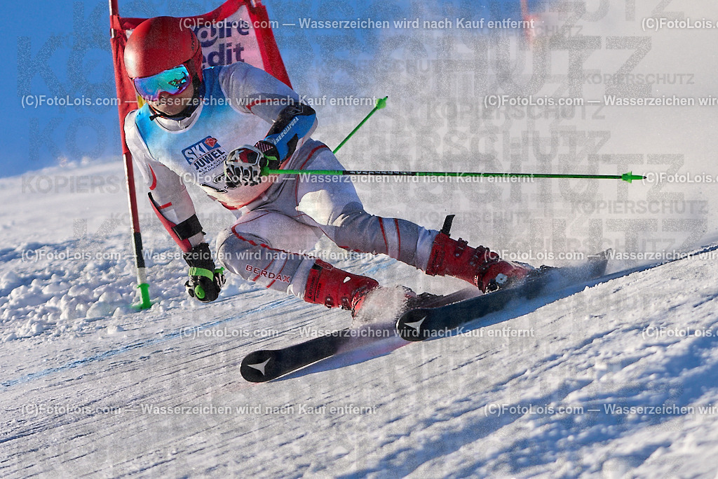 ALP5060_MASTERS-Cup_GS-A Herrn_Kubala Robert | (C)FotoLois.com, Alois Spandl. FIS Masters-Cup Wildschönau, Giant Slalom auf der Piste Schatzberg GS, Siegerehrung auf dem Dorfplatz Niederau, Sa 13. Januar 2024.