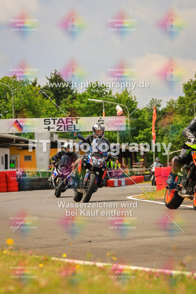_DSK2546 | Hier findet Ihr Bilder von Touristenfahrten auf der Nürburgring Nordschleife oder von anderen Veranstaltungen die ich besucht habe. Viel Spass beim Durch Schauen 