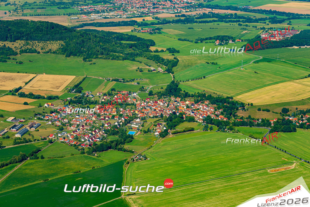 Bild der Stadt Wiesenthal - Die Luftaufnahme wurde 2025 vom UL-Flugzeug heraus erstellt ( keine Drohne ) - Hochauflösende Luftaufnahme - für professionelle Ausdrucke geeignet. Die Geschenkidee !Hier alle&nbsp;Infos zur Lizenzierung der LuftaufnahmeWir fliegen auch dieses Jahr wieder in Ihre Region um Luftbilder zu erstellen.- Luftbild anfragen
