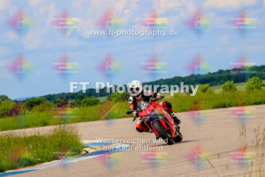 MotoTeam-1071 | Hier findet Ihr Bilder von Touristenfahrten auf der Nürburgring Nordschleife oder von anderen Veranstaltungen die ich besucht habe. Viel Spass beim Durch Schauen 