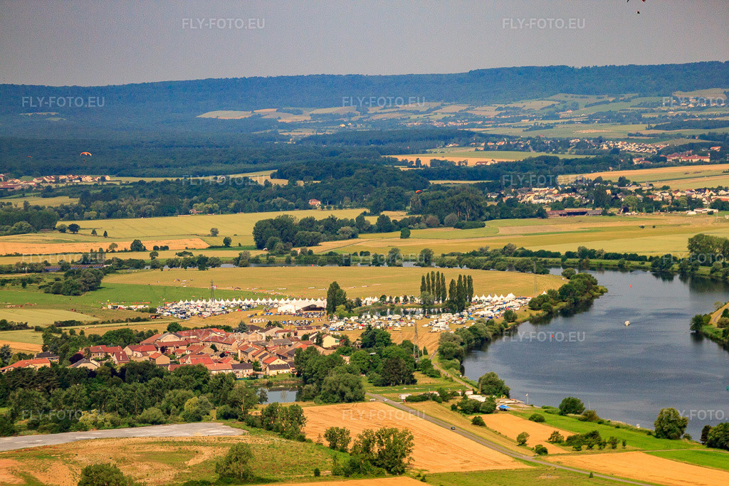 Vue aérienne: Paramoteur bimondial à Basse-Ham dans le département Moselle, France – .Photo: IMG_29427.jpg prise le 26/06/2010 par Werner Riehm/FLY-FOTO.eu – Résolution de l'original: 4752 x 3168 px