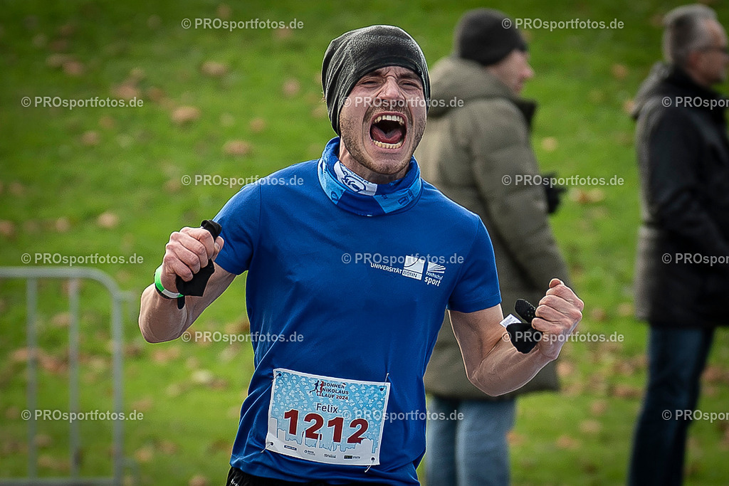 Bonner Nikolauslauf in Bonn, 08.12.2024 | Impressionen vom Bonner Nikolauslauf am 08.12.2024 in Bonn (Freizeitpark Rheinaue). Foto: BEAUTIFUL SPORTS/Axel Kohring