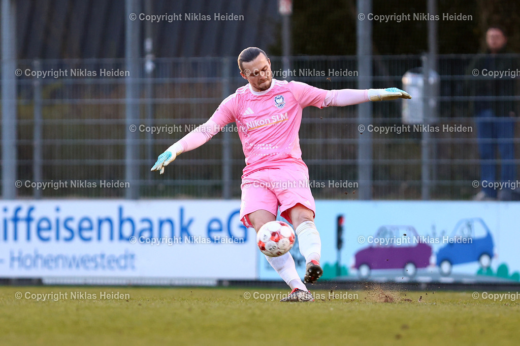 NH_FCEintrachtNorderstedt_1FCPhoenikLuebeck_RegionalligaNord_01042026 | #31 Tim Kips (1. FC Phönix Lübeck)Fußball I Herren I Regionalliga Nord I Saison 2025-2026 I 20. Spieltag I FC Eintracht Norderstedt - 1. FC Phönix Lübeck I 01.04.2026 I Edmund-Plambeck-Stadion