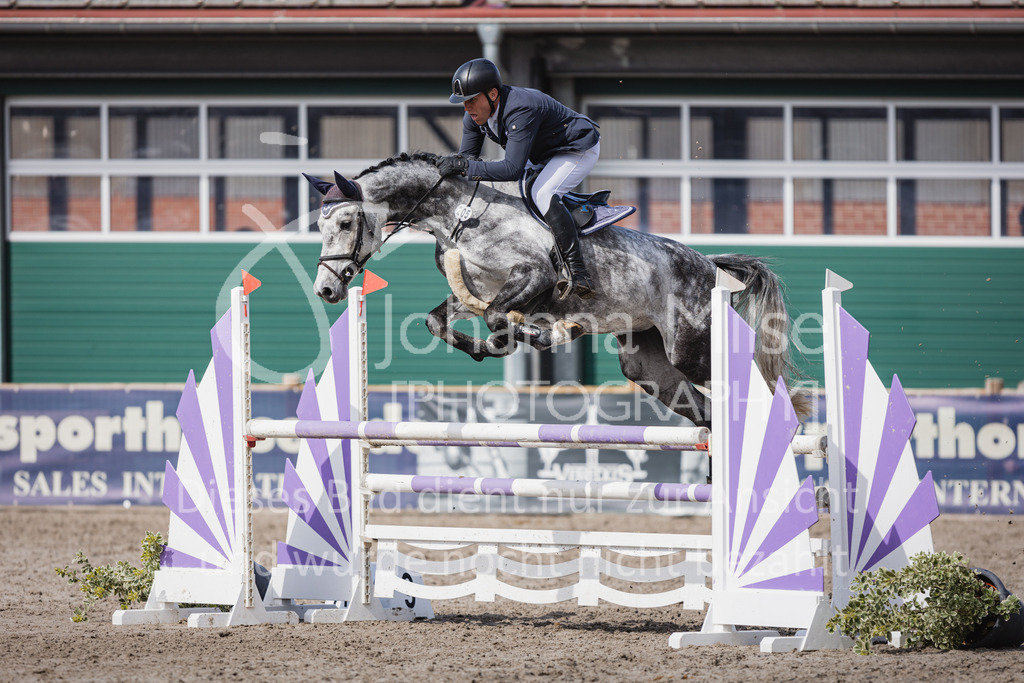 230411_Mühlen_03SprPf-L-423 | Deine schönsten Turniermomente als professionelle Fotos! Entdecke hochwertige Pferdesport-Fotografie im Online-Shop. Jetzt Fotos finden & bestellen!