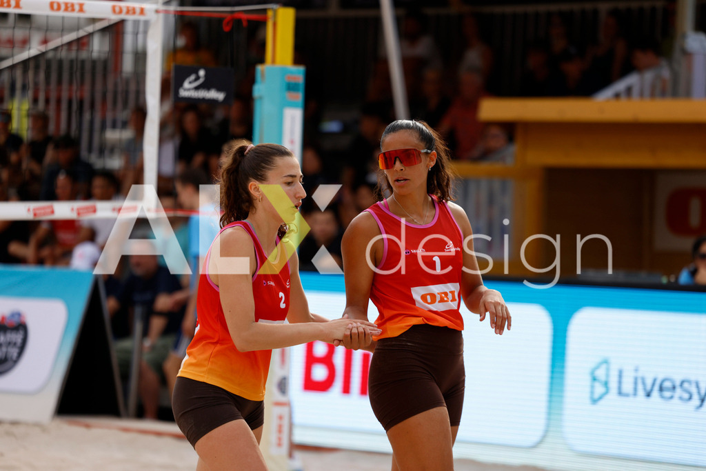 Obi BeachTour 2026 - Basel | BASEL, SWITZERLAND - JULY 18: SHANA ZOBRIST (SUI) and ANNA LUTZ (SUI) during the Obi BeachTour 2026 match between ZOBRIST / LUTZ (SUI) and FLÜCKIGER / DEMIERRE (SUI) at Barfüsserplatz on July 18, 2026 in Basel, Switzerland. - Realisiert mit Pictrs.com