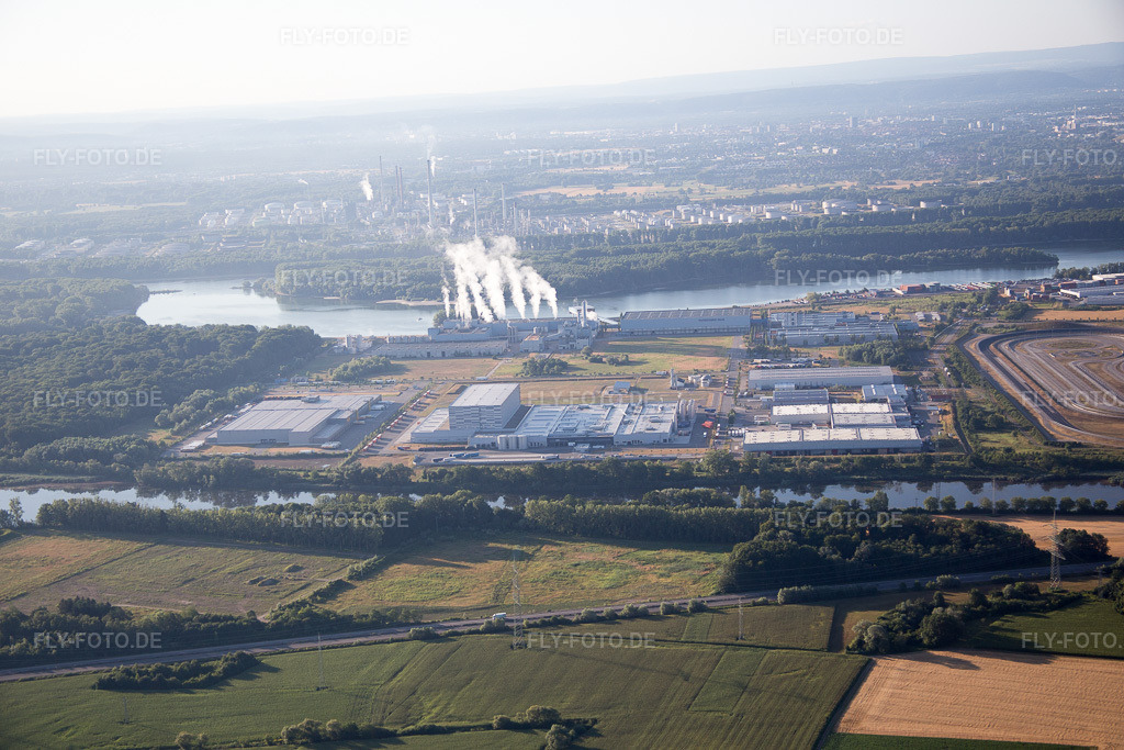 Luftbild: Wörth am Rhein, Industriegebiet Oberwald in Wörth am Rhein im Bundesland Rheinland-Pfalz in Deutschland. Foto: IMG_083798.jpg vom 26.07.2015 durch Werner Riehm/FLY-FOTO.de