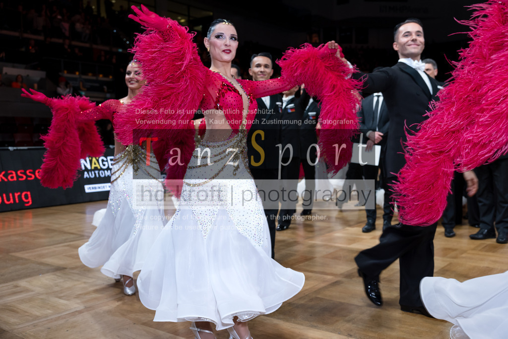 20241109_DM-Formationen_7611 | Tanzsportbilder, Standardtanz, Lateintanz, WDSF, DTV, LTVB, dancecomp, goc, hessen tanzt, blaues band der spree, walzer, tango, wiener walzer, slowfox, quickstepp, samba, rumba, cha-cha-cha, paso doble. jive, hd-kroft photography, turniertanzsport