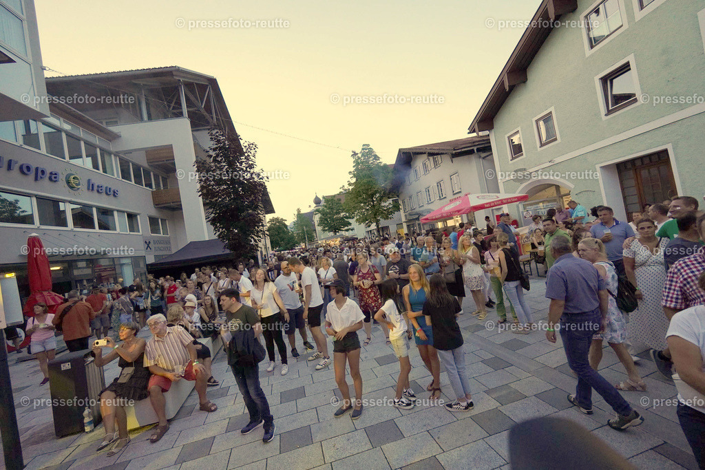 news-2023-Juli15-Marktfest_Reutte2-DSC01674 | Info aus dem Bezirk Reutte/Ausserfern Tirol sowie eine umfangreiche Bilddatenbank über die gesamte Region: Lechtal, Talkessel Reutte, Tannheimertal, Zwischentoren. Lech, Plansee, Zugspitze, Grenztunnel, B179, Fernpassstraße, Verkehr, Lawinen, Tradition, - Realisiert mit Pictrs.com