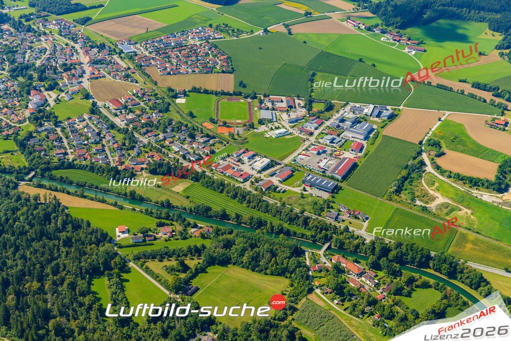 Luftaufnahme von Tacherting Vs Google Maps- Die Luftaufnahme wurde 2025 vom UL-Flugzeug heraus erstellt ( keine Drohne ) - Hochauflösende Luftaufnahme - für professionelle Ausdrucke geeignet. Die Geschenkidee !Mit Lizenz und Bildrechte bestellbar