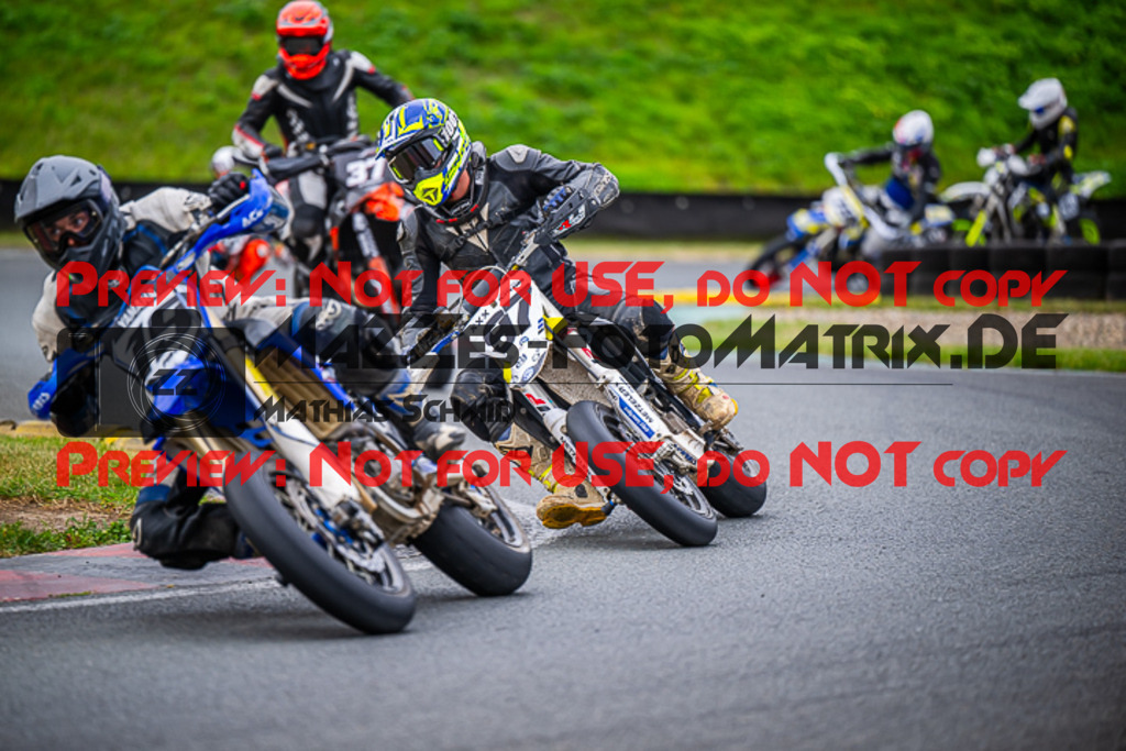 MaZZes_FotoMatrix_231001_0137 | S4