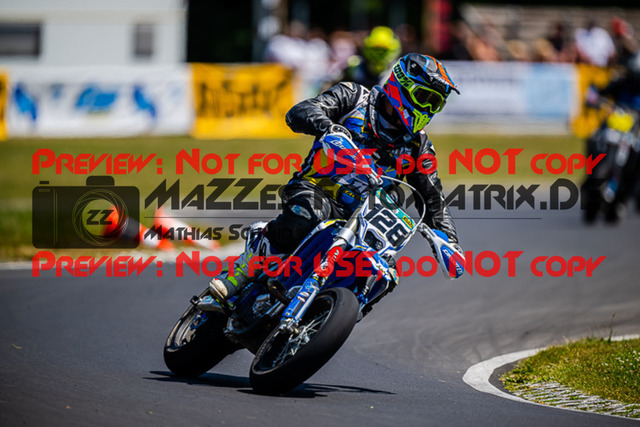 MaZZes_FotoMatrix_220703_2117 | UE40