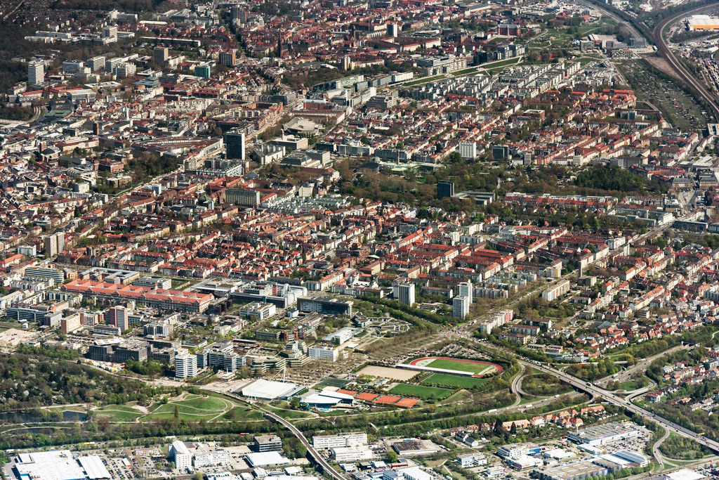 dr__0022396.jpg | KARLSRUHE 11.04.2019 Innenstadtbereich Weststadt im Stadtgebiet in Karlsruhe im Bundesland Baden-Württemberg, Deutschland. // District Weststadt in the city in Karlsruhe in the state Baden-Wurttemberg, Germany. Foto: Daniel Reiter