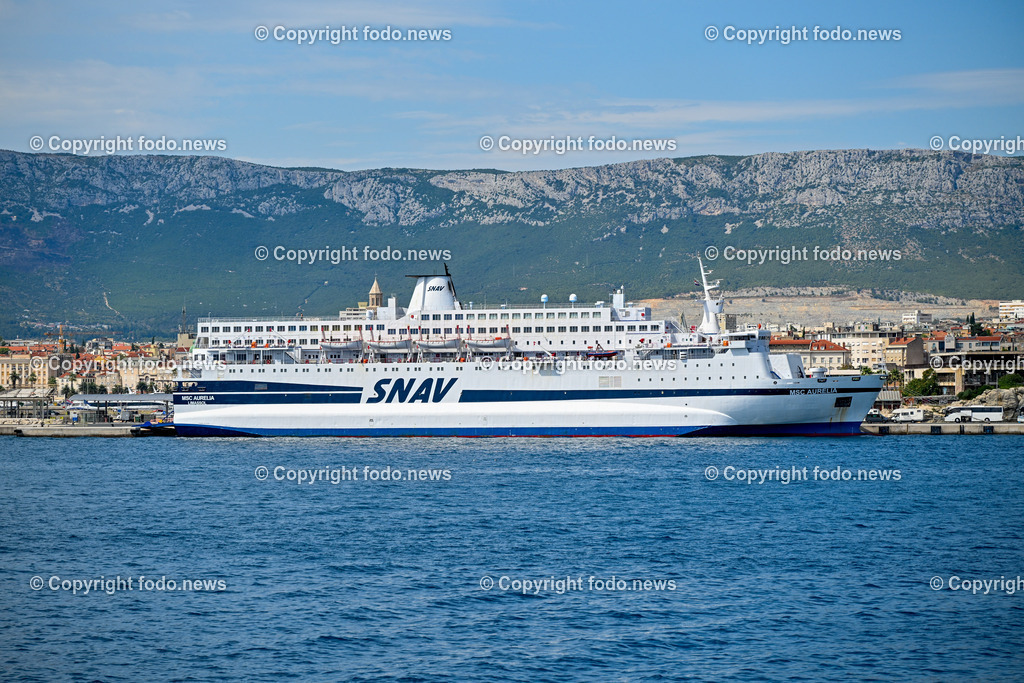 Kroatien_ Split_ 13.07.2025-46 | 13.07.2025, Kroatien, HRV, Split, Hafen, im Bild Trajekti, Jadrolinija, Faehre, Faehrhafen, Ferry Port, Schiff, Meer, Hafen, Tourismus, Snav, MSC Aurelia