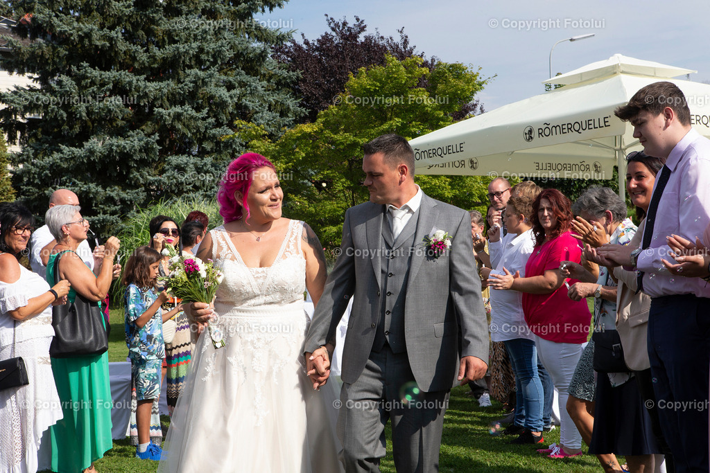 KERSTINFREDYHOCHZEIT_260822_154 | bilder, linz, photo, foto, fussball, sport, fotolui, bundesliga