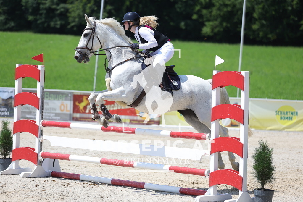 0P6A9342 | Willkommen bei Brunnmayr - Design & Fotografie – Ihrem Spezialisten für Reitturniere und Pferdeveranstaltungen in Oberösterreich, Salzburg und Bayern! Seit über 17 Jahren sind wir leidenschaftlich dabei.