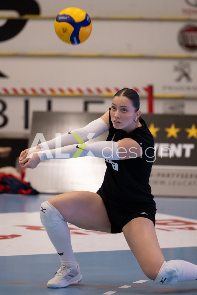 Volleyball I Frauen I Saison 2025-2026 I Volleyball NLA | Women I 1/2 Finals I  VC Kanti Schaffhausen - Sm'Aesch Pfeffingen I 07.03.2026 | 17 Leana Zuvic (CH) (VC Kanti Schaffhausen) - Aussen - Realisiert mit Pictrs.com